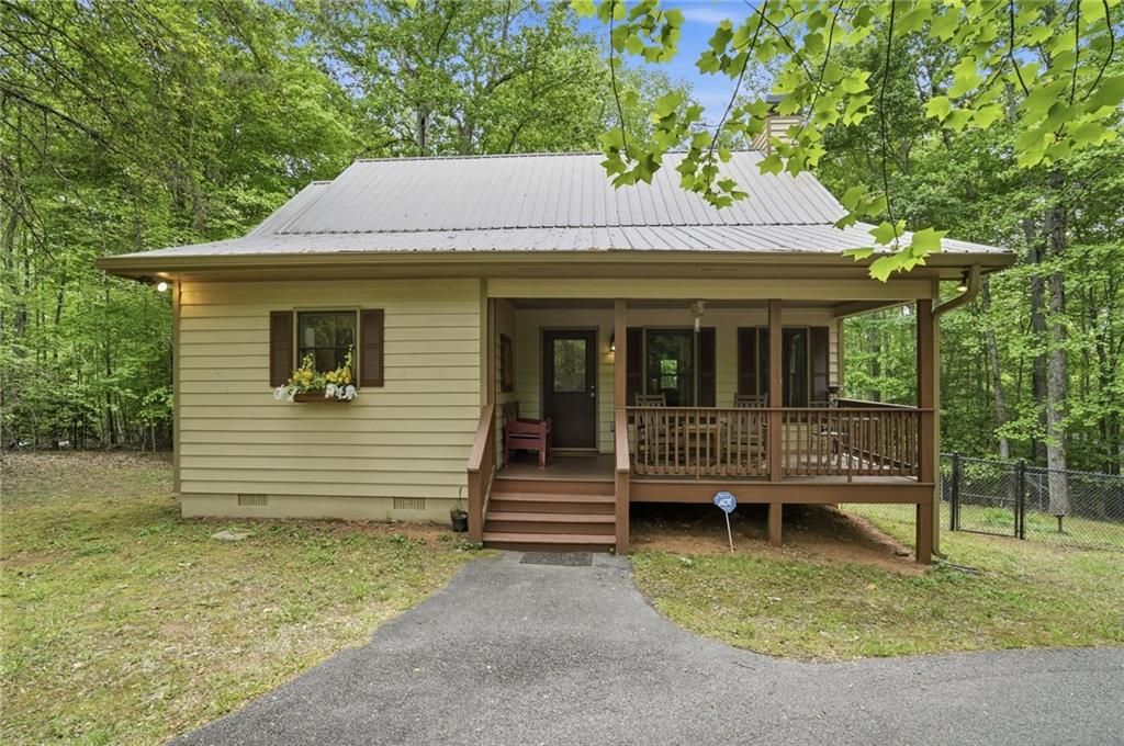 1060 Rocktree Road, Dahlonega, GA 30533