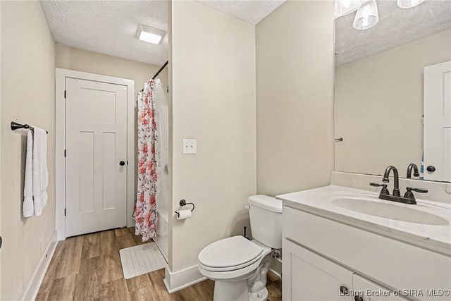 975 Wooded Trail, Scottsburg, IN 47170