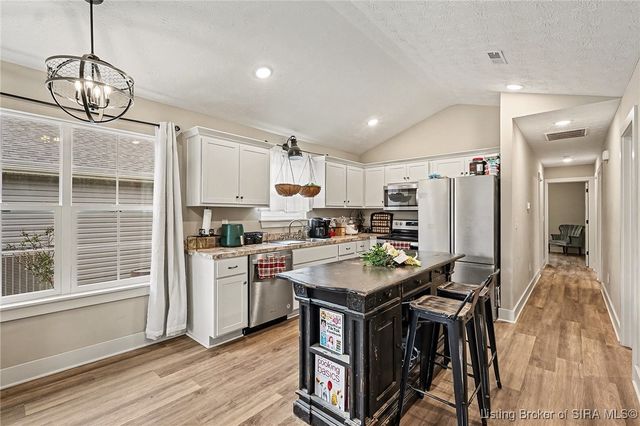 975 Wooded Trail, Scottsburg, IN 47170