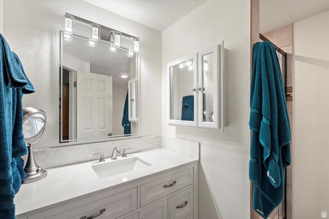 2942 N 2000 W, Farr West, UT 84404