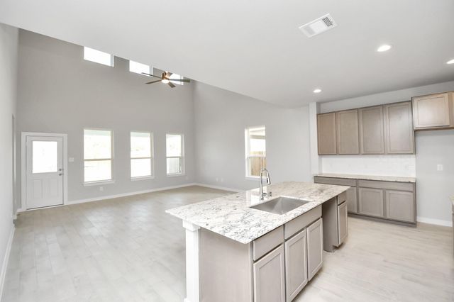 14615 Diamond Dove Lane, Houston, TX 77049