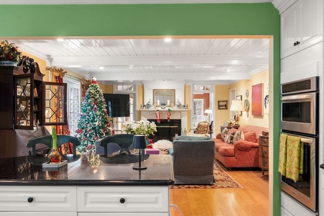 29 Stop River Rd, Norfolk, MA 02056