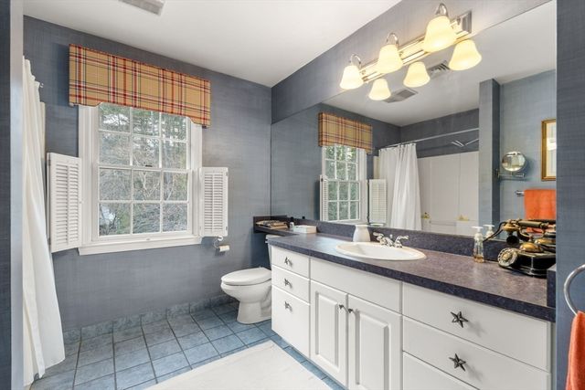 29 Stop River Rd, Norfolk, MA 02056