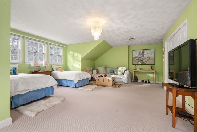 29 Stop River Rd, Norfolk, MA 02056