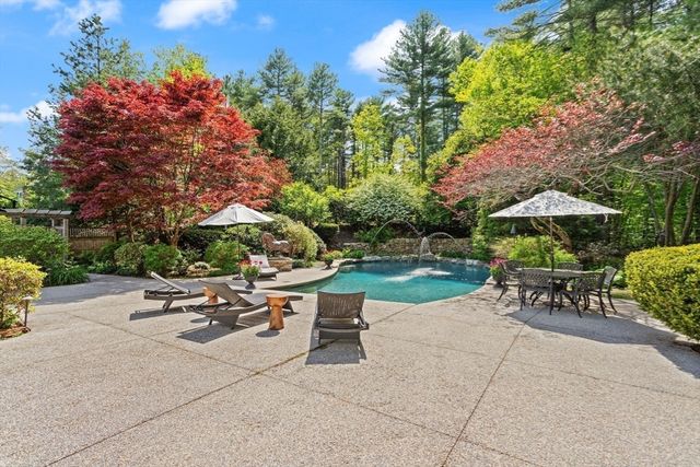 29 Stop River Rd, Norfolk, MA 02056