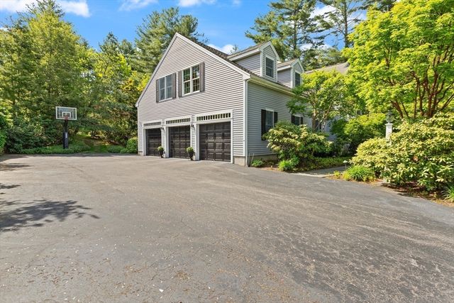 29 Stop River Rd, Norfolk, MA 02056