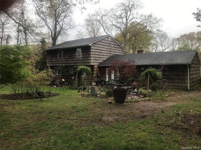 19 Reynolds Road, Shoreham, NY 11786