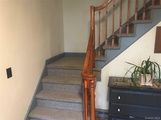 19 Reynolds Road, Shoreham, NY 11786