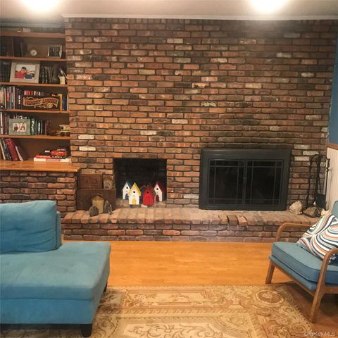 19 Reynolds Road, Shoreham, NY 11786