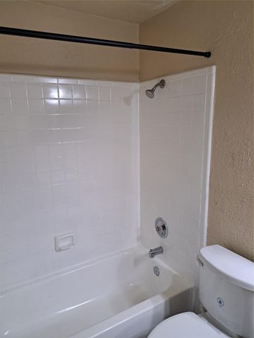 9797 Leawood Boulevard 1101, Houston, TX 77099