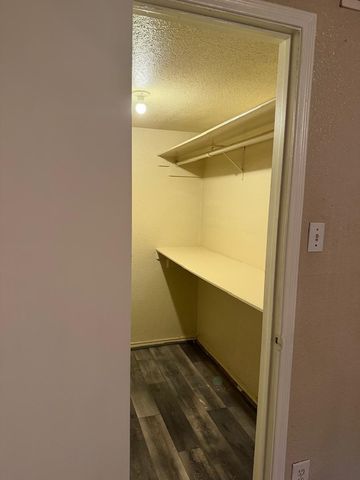 9797 Leawood Boulevard 1101, Houston, TX 77099