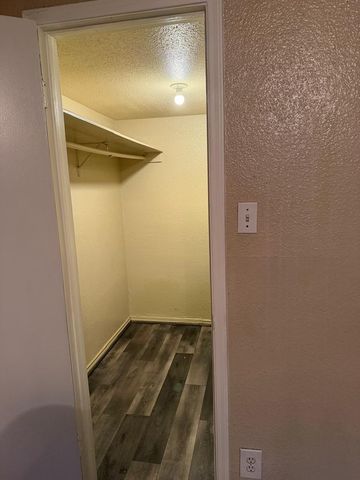 9797 Leawood Boulevard 1101, Houston, TX 77099