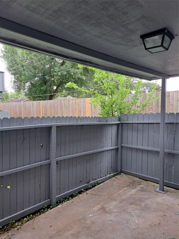 9797 Leawood Boulevard 1101, Houston, TX 77099