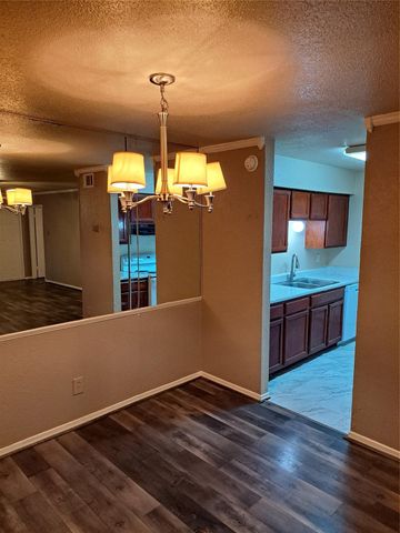 9797 Leawood Boulevard 1101, Houston, TX 77099