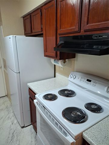9797 Leawood Boulevard 1101, Houston, TX 77099