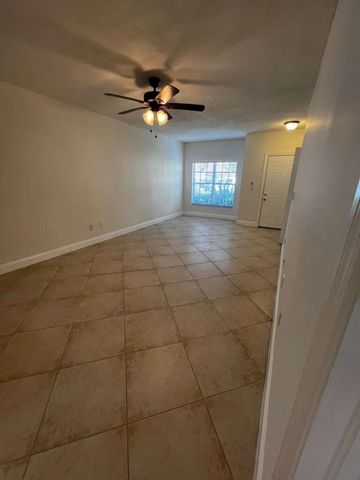 10354 Fox Trail Road S 1501, West Palm Beach, FL 33411