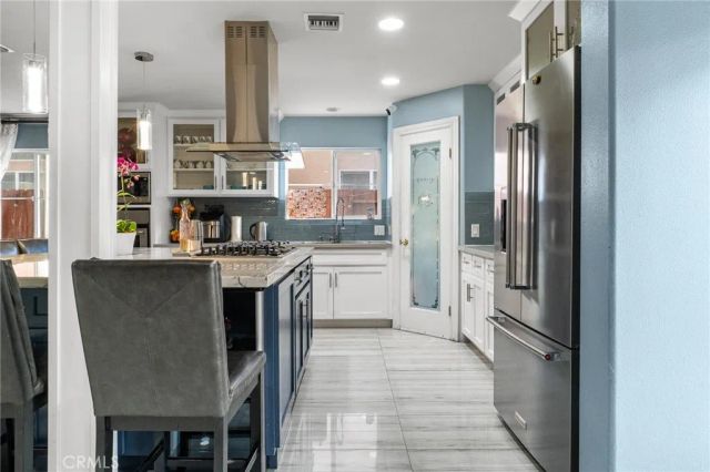947 Via Camino 11, Wilmington, CA 90744