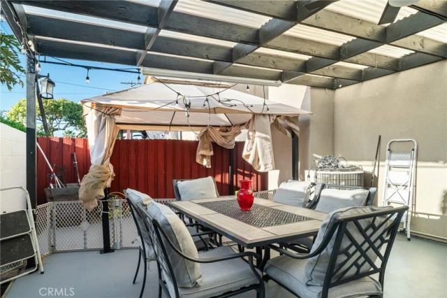 947 Via Camino 11, Wilmington, CA 90744