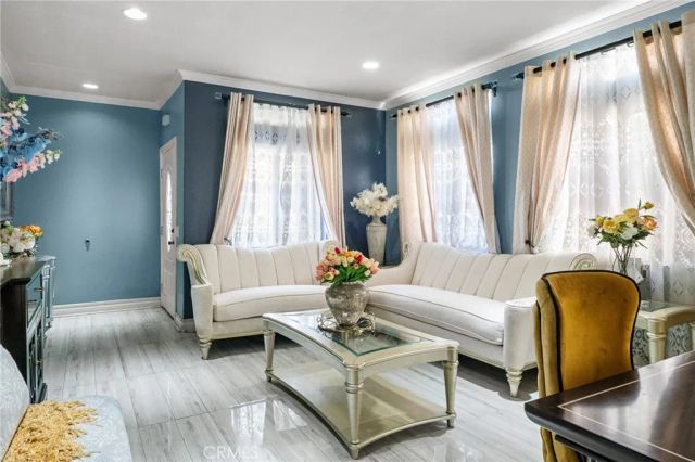 947 Via Camino 11, Wilmington, CA 90744