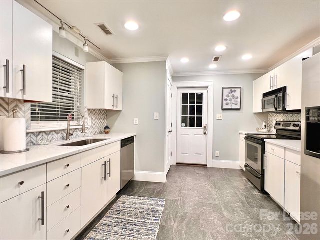 4638 Murrayhill Road, Charlotte, NC 28209