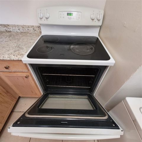 10090 NW 80th Ct 1202, Hialeah Gardens, FL 33016