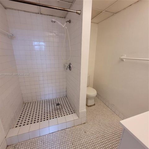 10090 NW 80th Ct 1202, Hialeah Gardens, FL 33016