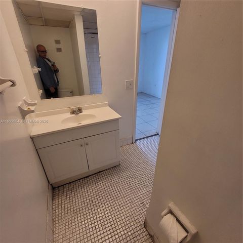 10090 NW 80th Ct 1202, Hialeah Gardens, FL 33016