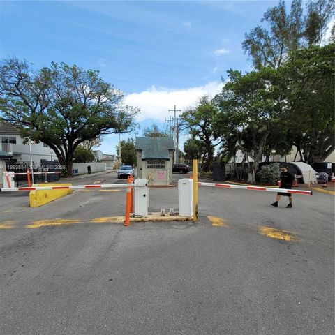 10090 NW 80th Ct 1202, Hialeah Gardens, FL 33016