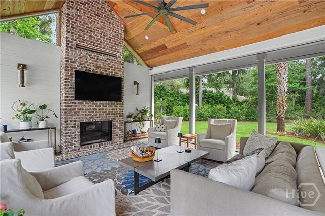9 Brandenberry Road, Savannah, GA 31411