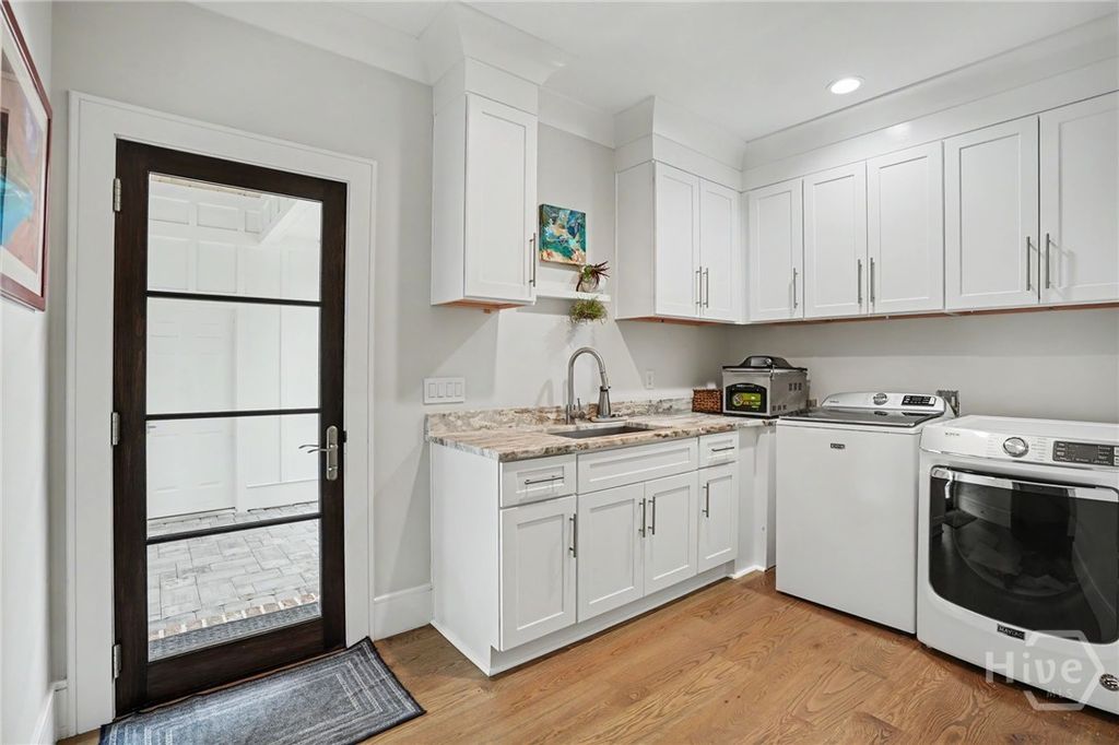 Image 22 of property listing at 9 Brandenberry Road, Savannah, GA 31411