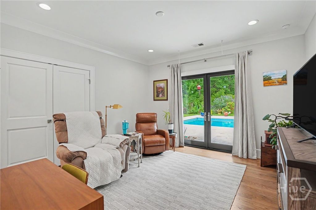 Image 26 of property listing at 9 Brandenberry Road, Savannah, GA 31411