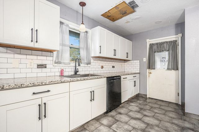 906 Alyse Street, Deer Park, TX 77536