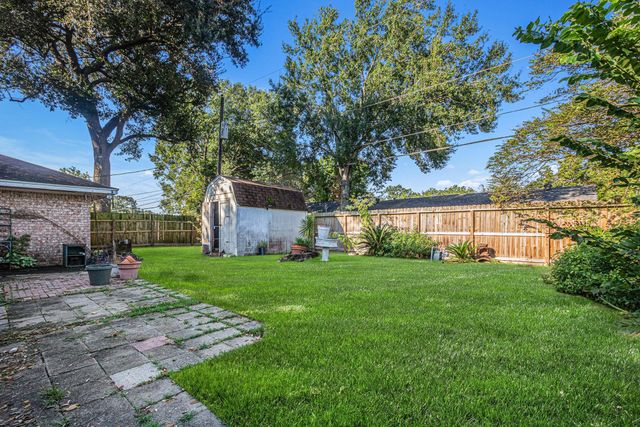 906 Alyse Street, Deer Park, TX 77536