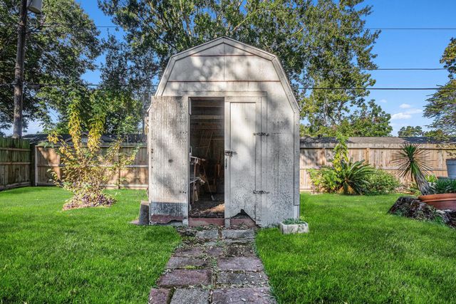 906 Alyse Street, Deer Park, TX 77536