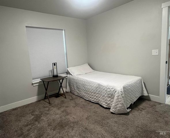 808 Adell Ave, Filer, ID 83328