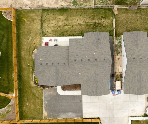 808 Adell Ave, Filer, ID 83328