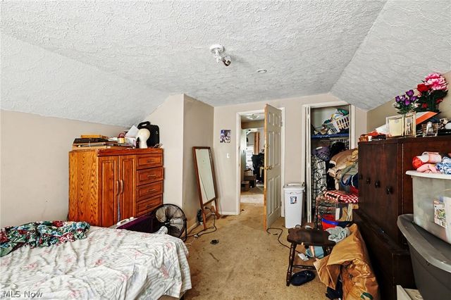 2204 Harmon Avenue, Niles, OH 44446