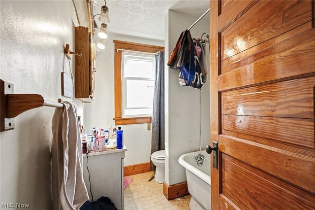 2204 Harmon Avenue, Niles, OH 44446