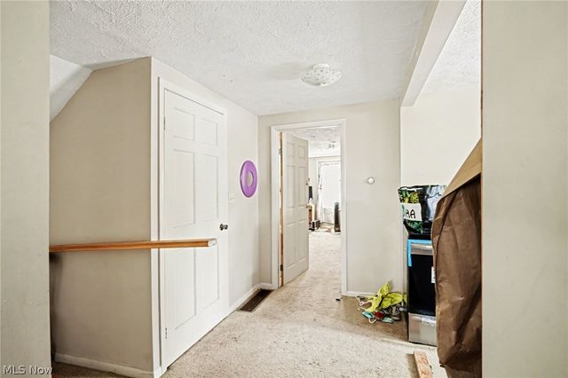 2204 Harmon Avenue, Niles, OH 44446