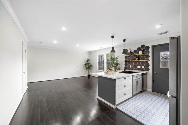9623 Elmview Place 1, Houston, TX 77080