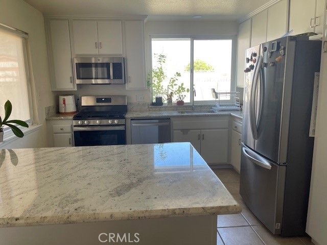 3143 Darkwood, Lancaster, CA 93536