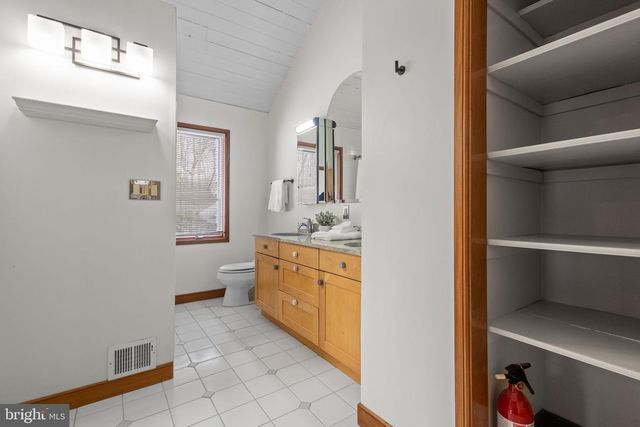 10755 RIVERSCAPE RUN, Great Falls, VA 22066