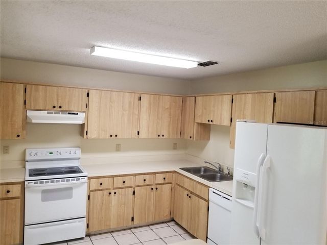 8202 BROWARD PLACE, Temple Terrace, FL 33637