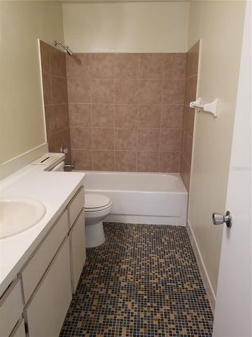 8202 BROWARD PLACE, Temple Terrace, FL 33637