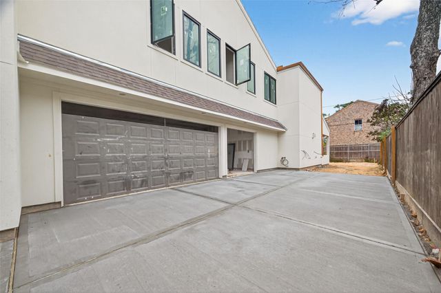 316 W 30th Street, Houston, TX 77018