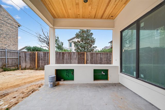 316 W 30th Street, Houston, TX 77018