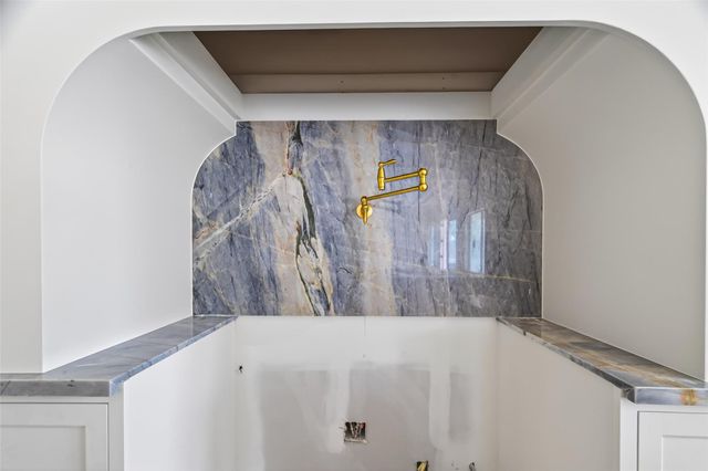 316 W 30th Street, Houston, TX 77018