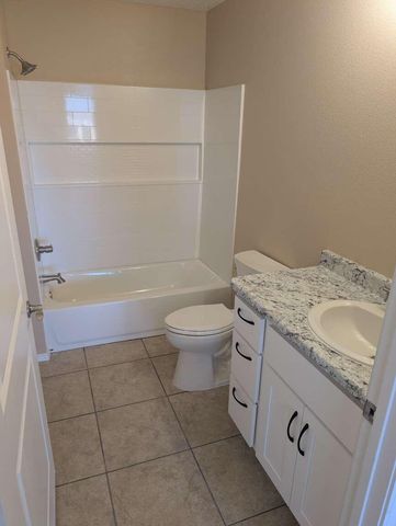 323 Sunrise Bluffs Drive, Belen, NM 87002