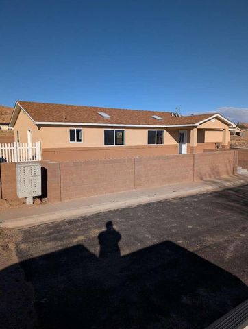 323 Sunrise Bluffs Drive, Belen, NM 87002