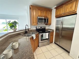 3409 NW 44th St 106, Oakland Park, FL 33309